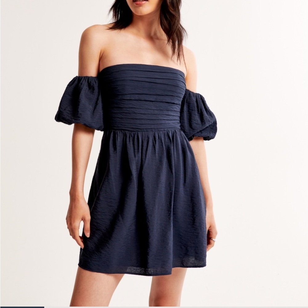 Abercrombie & Fitch Blue Smocked Off the Shoulder Dress